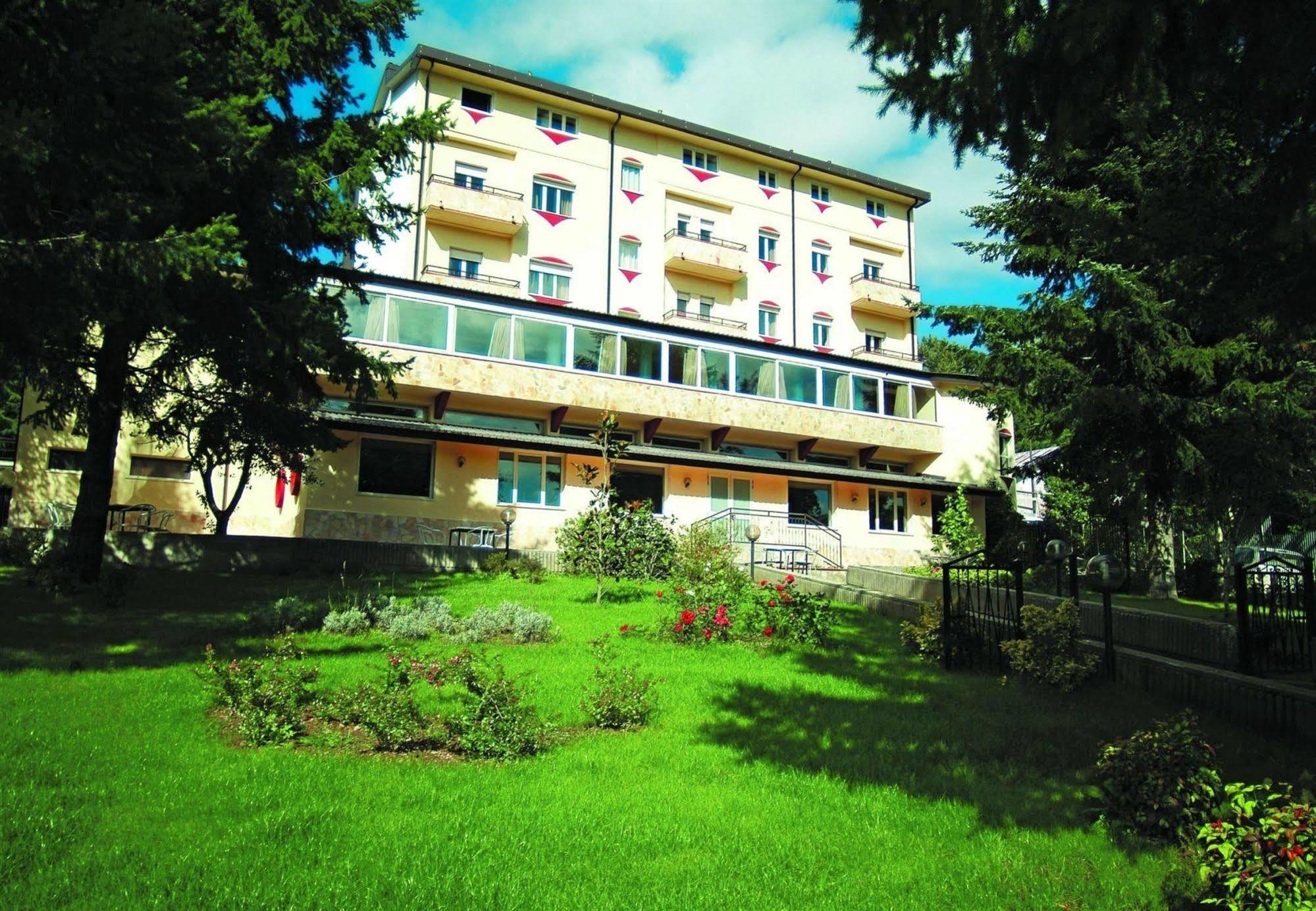 Hotel Park 108 Sport&Wellness Лорика Екстериор снимка